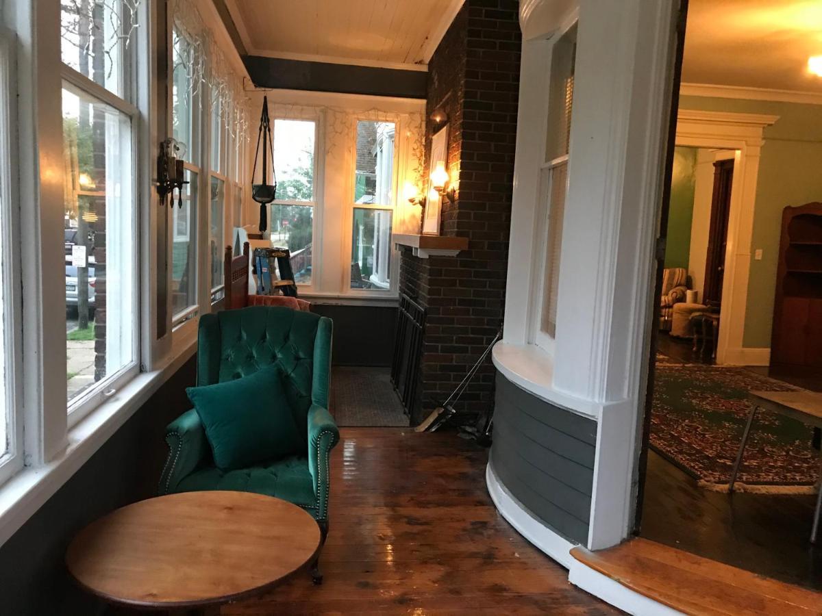 5 Star Victorian Mansion-Downtown No Locals Bed & Breakfast Erie Luaran gambar
